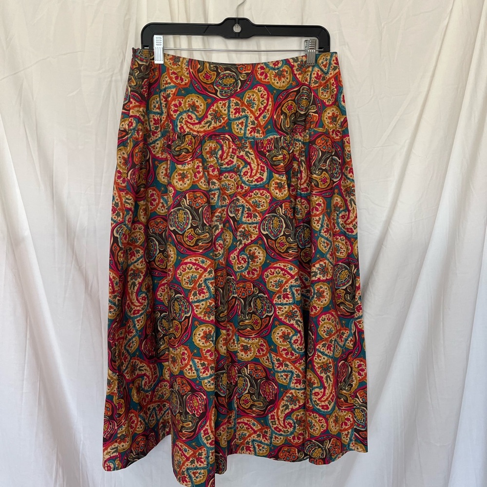 Isabella Bird Floral Paisley Cotton midi skirt Size 10.